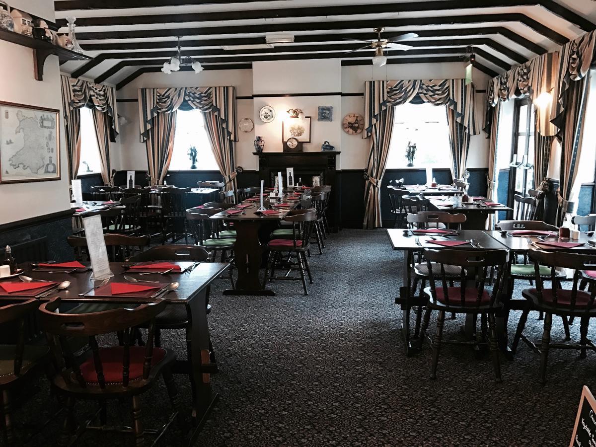 The Red Lion Inn & Restaurant Prestatyn Extérieur photo
